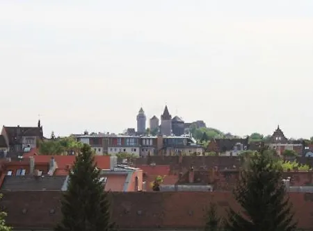 Ueber Den Daechern Von - Schoene 3 Zimmerwohnung *