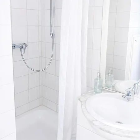 Lägenhet Ueber Den Daechern Von - Schoene 3 Zimmerwohnung *