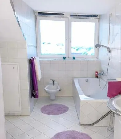Lägenhet Ueber Den Daechern Von - Schoene 3 Zimmerwohnung *