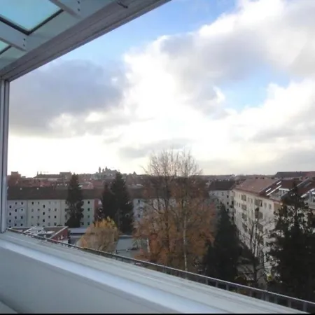Ueber Den Daechern Von - Schoene 3 Zimmerwohnung Lägenhet